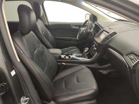 Used 2015 Ford Edge Titanium image 21