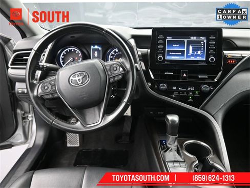 Used 2023 Toyota Camry SE image 11