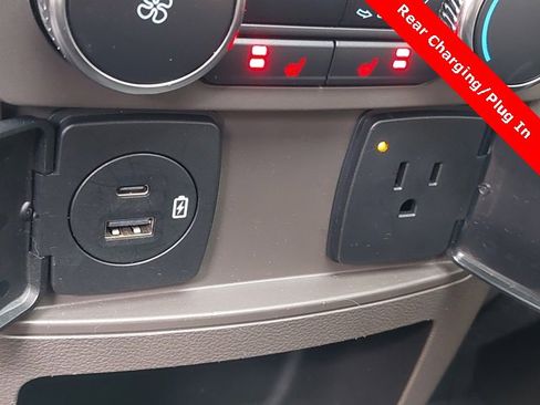 Used 2020 Ford Explorer Platinum image 31