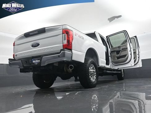 Used 2019 Ford F250 XLT w/ XLT Premium Package AWD/4WD image 19
