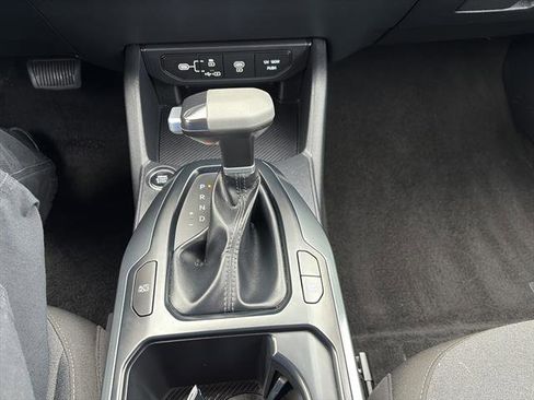 Used 2025 Kia K4 LXS image 23