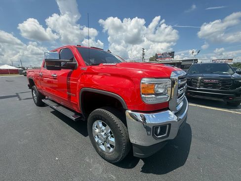 Used 2018 GMC Sierra 3500 SLE w/ SLE Preferred Package AWD/4WD image 1