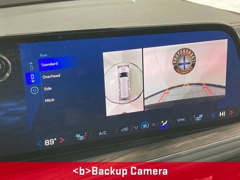 Used 2025 Chevrolet Suburban Z71 w/ Comfort Package image 4