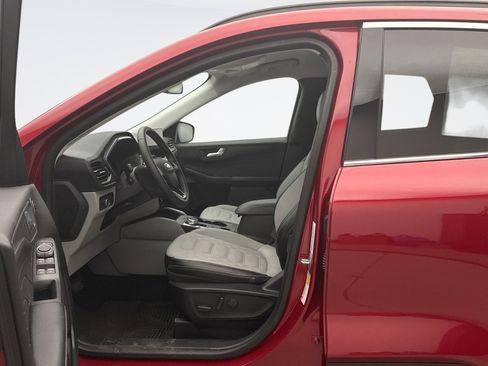 Used 2024 Ford Escape Platinum w/ Premium Technology Package FWD image 8