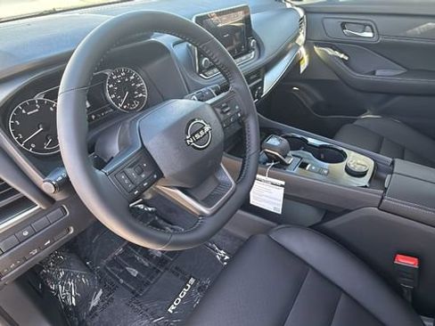 New 2026 Nissan Rogue SV AWD/4WD image 10