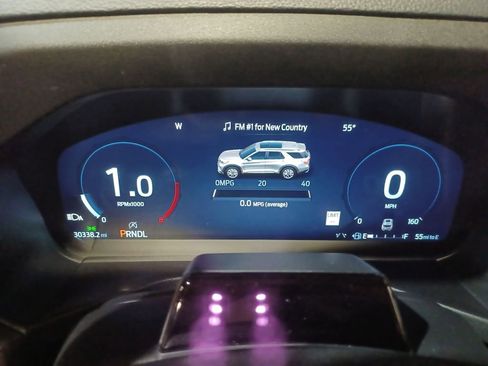 Used 2025 Ford Explorer Platinum w/ Ultimate Package AWD/4WD image 10