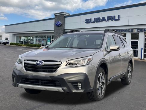 Used 2020 Subaru Outback Limited image 3