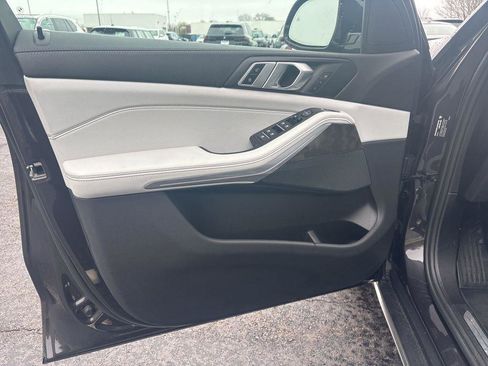 Used 2023 BMW X5 xDrive40i w/ Premium Package image 10