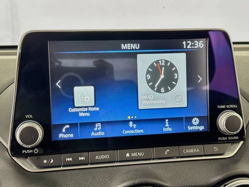 Used 2024 Nissan Sentra SV FWD image 35