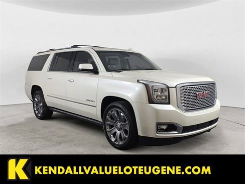 Used 2015 GMC Yukon XL Denali w/ Premium Package image 6