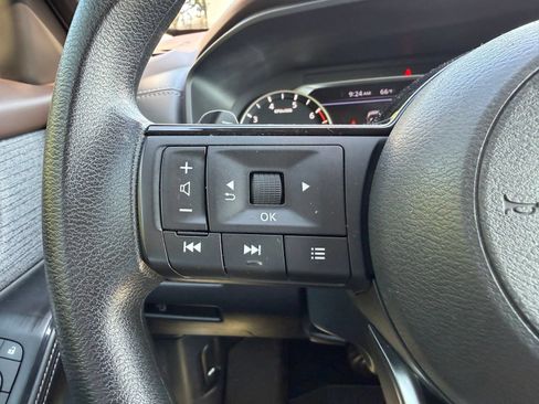Used 2023 Nissan Rogue SV AWD/4WD image 14