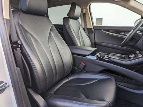 Certified 2022 Lincoln Nautilus FWD w/ Premium Package image 33