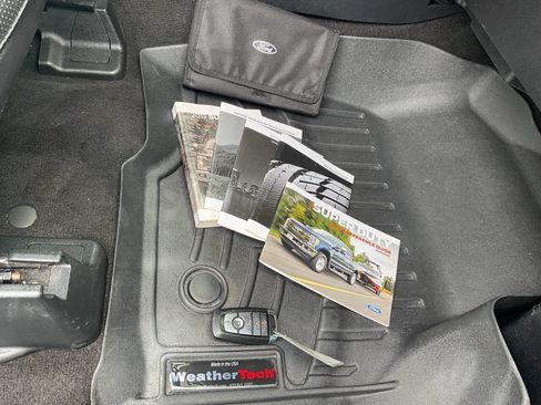 Used 2017 Ford F250 Lariat w/ Lariat Ultimate Package image 30