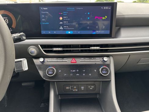 Used 2025 Hyundai Sonata SEL FWD image 17