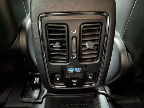 Used 2019 Jeep Grand Cherokee SRT image 13