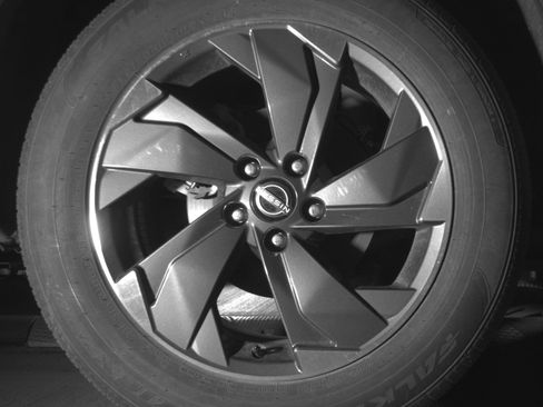 Used 2025 Nissan Rogue SV image 15