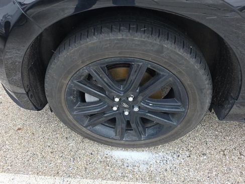 Used 2024 Ford Edge ST-Line image 9