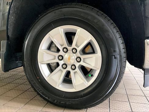 Used 2025 Chevrolet Silverado 1500 LT RWD image 34
