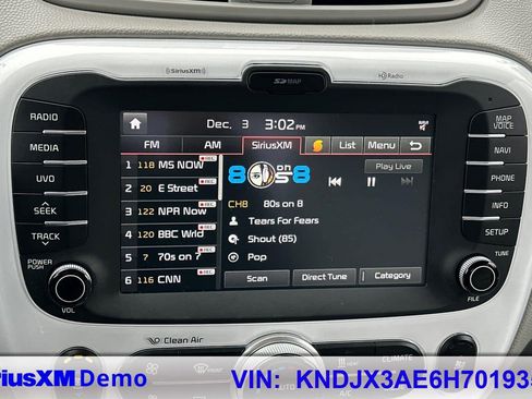 Used 2017 Kia Soul EV + image 28