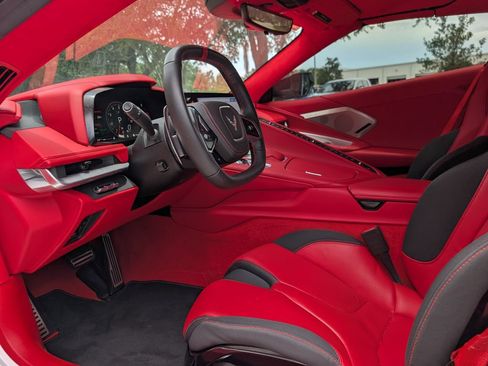 Used 2023 Chevrolet Corvette Stingray Premium Conv w/ Z51 Performance Package RWD image 11