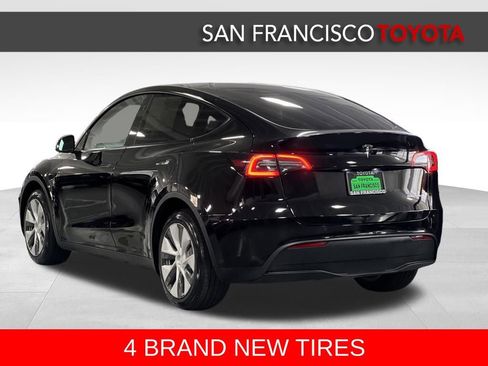 Used 2024 Tesla Model Y Long Range AWD/4WD image 3