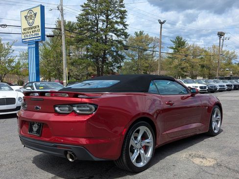Used 2021 Chevrolet Camaro SS RWD image 7