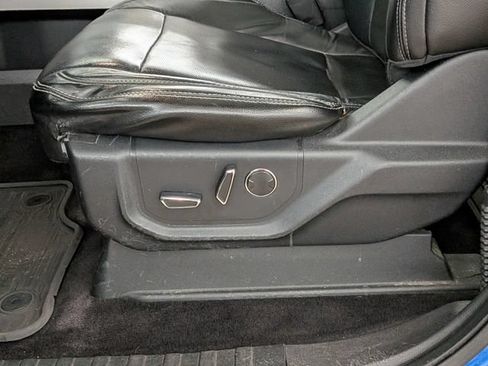 Used 2016 Ford F150 Lariat w/ Equipment Group 502A Luxury AWD/4WD image 13