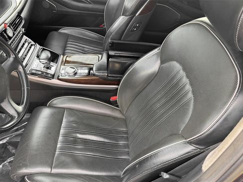 Used 2018 Genesis G90 3.3T Premium image 16