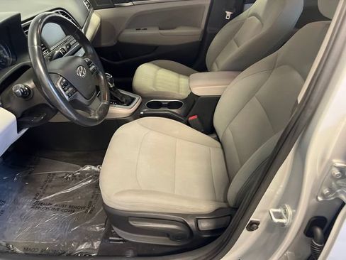 Used 2017 Hyundai Elantra SE w/ SE A/T Tech Package 03 FWD image 6