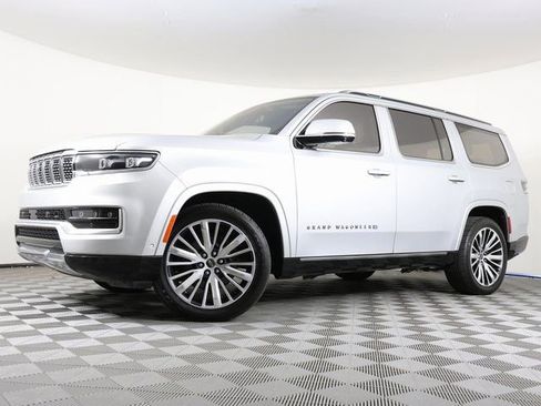 Used 2022 Jeep Grand Wagoneer Series III image 1