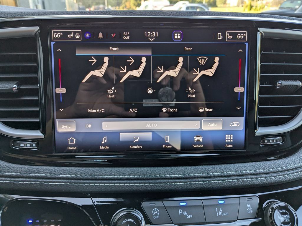 New 2027 Chrysler Pacifica Select AWD/4WD image 24