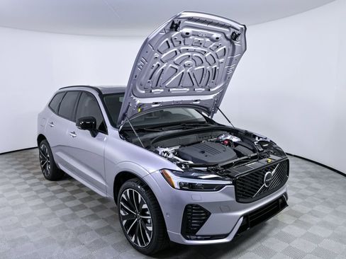 New 2026 Volvo XC60 B5 Ultra w/ Climate Package AWD/4WD image 33
