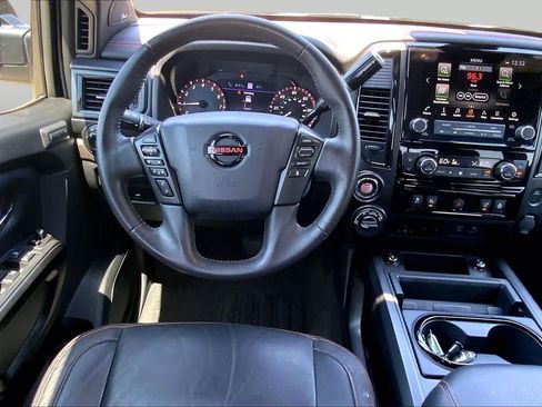 Used 2021 Nissan Titan PRO-4X w/ Pro-4x Convenience Package AWD/4WD image 6