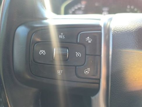 Used 2025 GMC Sierra 1500 SLT AWD/4WD image 25