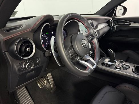 Used 2024 Alfa Romeo Stelvio AWD image 23