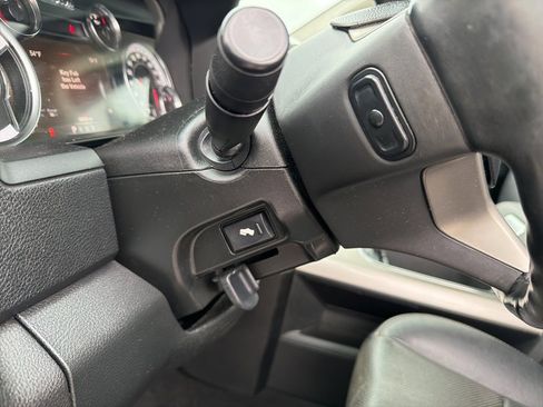 Used 2017 RAM 1500 Laramie w/ Convenience Group image 50