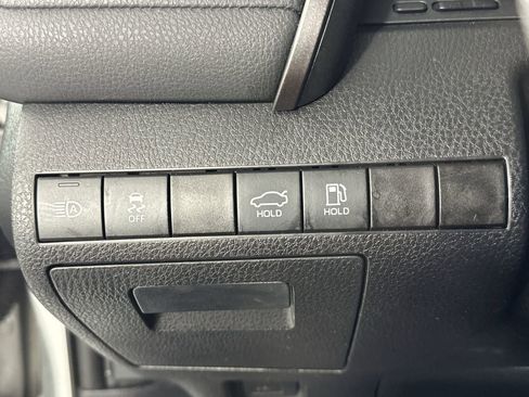 Used 2021 Toyota Camry LE image 22