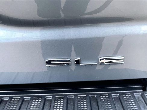 Used 2023 GMC Sierra 1500 SLE AWD/4WD image 10