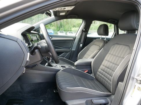 Used 2022 Volkswagen Jetta Sport FWD image 34