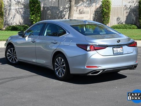 Used 2025 Lexus ES 350 image 4
