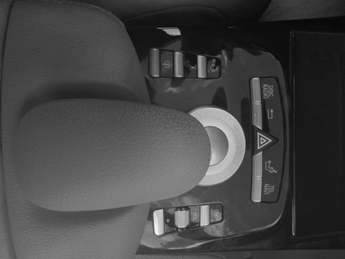 Used 2012 Mercedes-Benz S 550 image 24