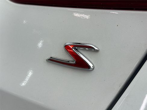 Used 2018 Kia Optima S image 13