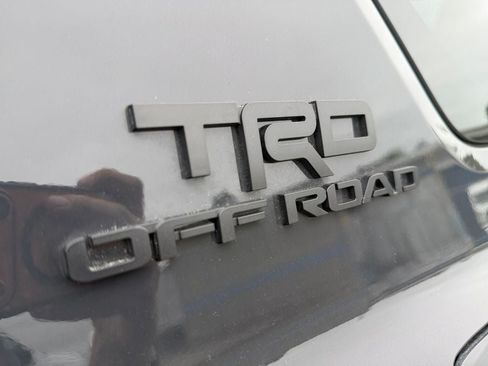 Used 2025 Toyota 4Runner TRD Off-Road AWD/4WD image 34