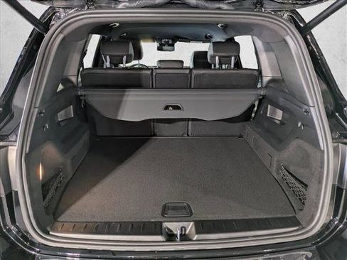Used 2025 Mercedes-Benz GLB 250 image 7