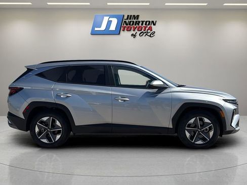 Used 2025 Hyundai Tucson SEL FWD image 4