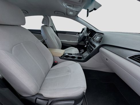 Used 2017 Hyundai Sonata SE FWD image 16