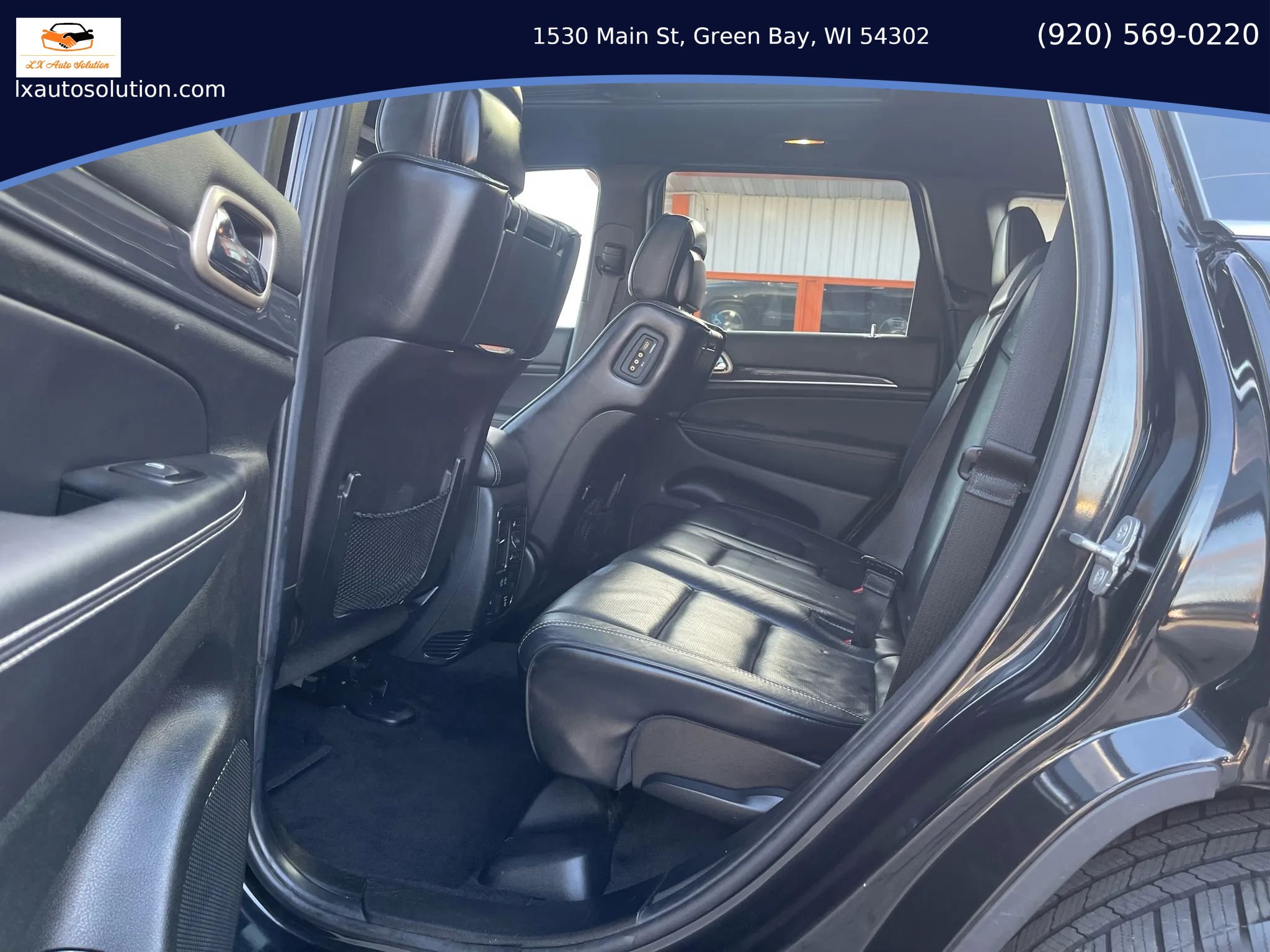 Used 2014 Jeep Grand Cherokee Overland w/ Advanced Technology Group AWD/4WD image 13
