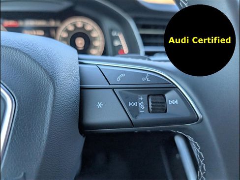 Certified 2025 Audi Q7 2.0T Premium w/ Convenience Plus Package image 14