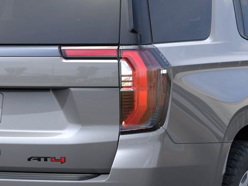 New 2026 GMC Yukon AT4 AWD/4WD image 11
