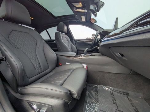 Used 2023 BMW 530e 530e w/ M Sport Package image 22